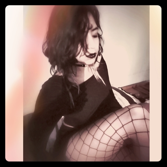 Meet your Posher, Suyen - Picture 1 of 1